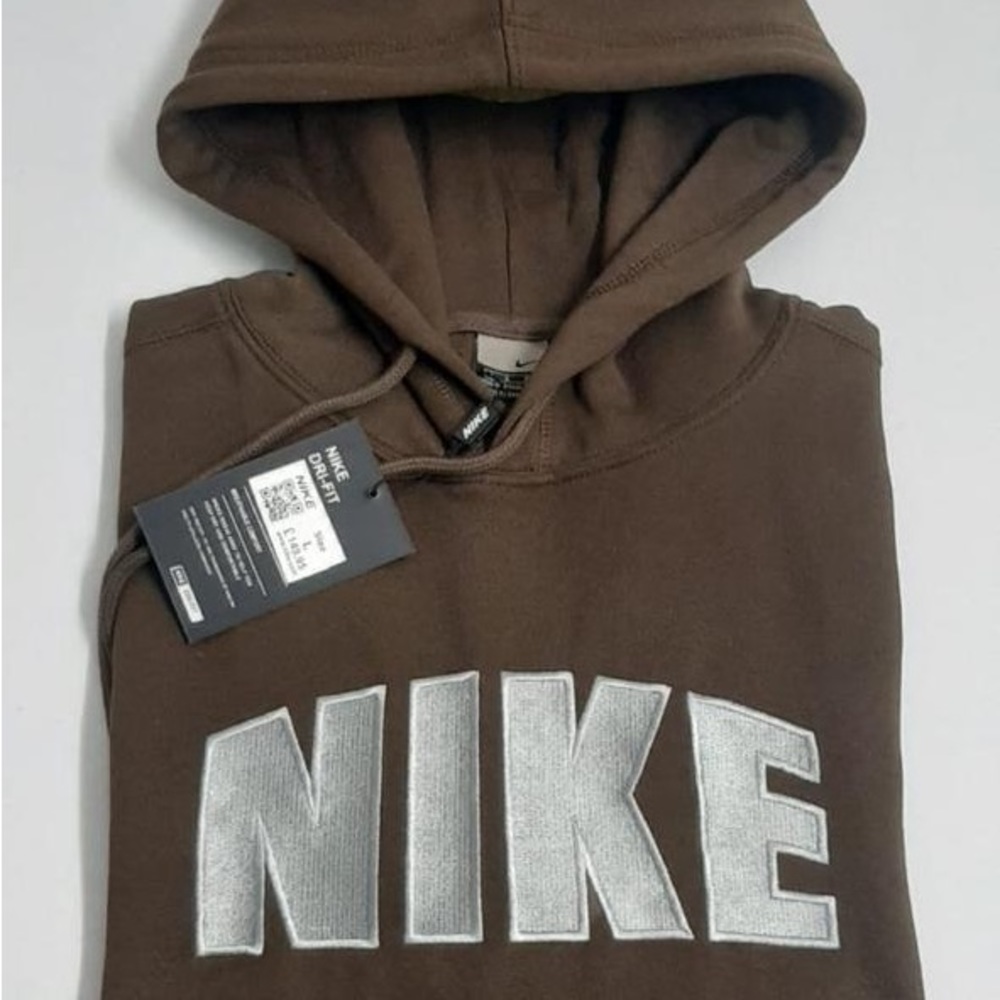 Nike Center Logo and Check